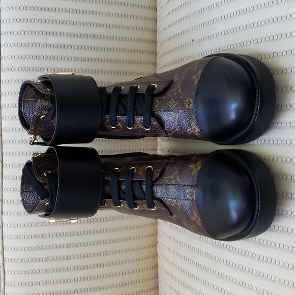 LOUIS VUITTON LV MONOGRAM WONDERLAND FLAT RANGER COMBAT BOOTS - Picture 3 of 10